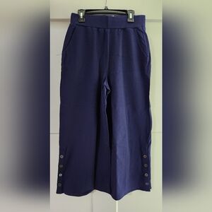 Lisa Rinna Collection culottes with hem detail. Size XX small. Nwot